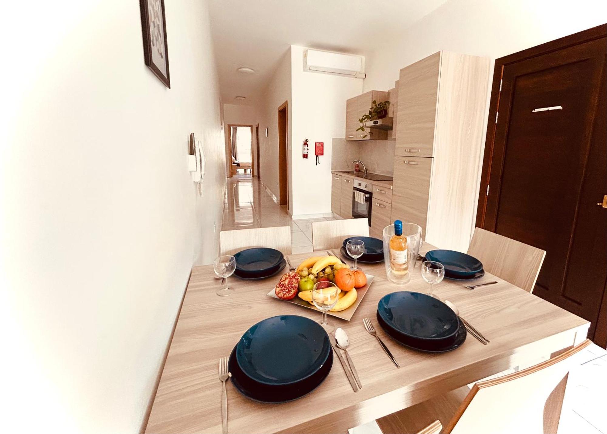 Arzella Apartments Xlendi Stylish Stay Near Beach Local Eats Екстер'єр фото