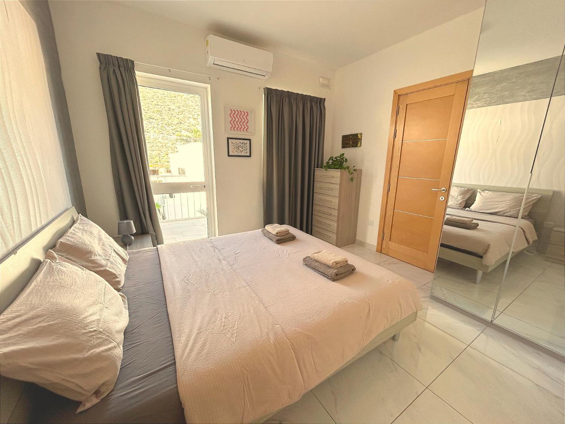 Arzella Apartments Xlendi Stylish Stay Near Beach Local Eats Екстер'єр фото