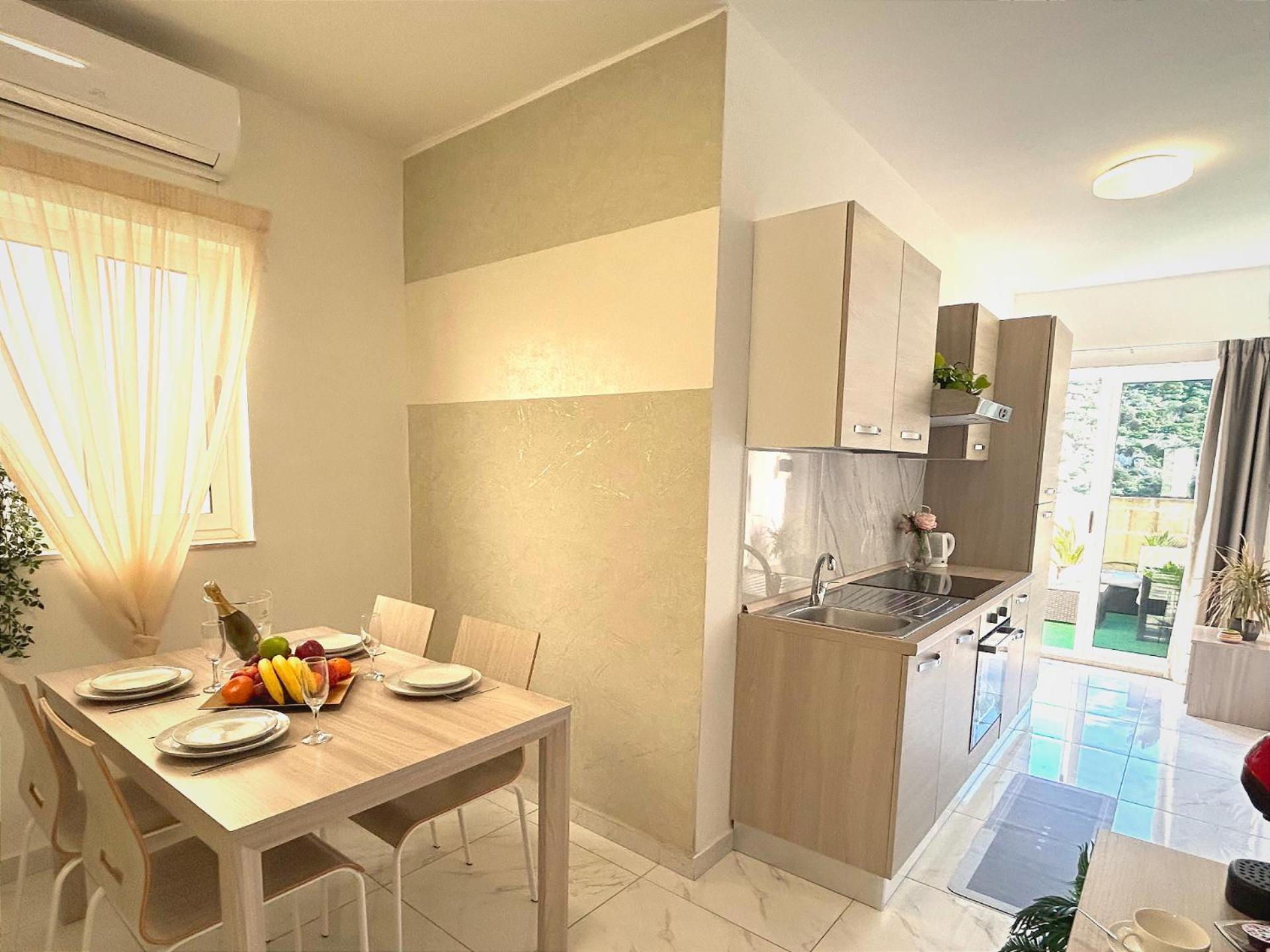 Arzella Apartments Xlendi Stylish Stay Near Beach Local Eats Екстер'єр фото